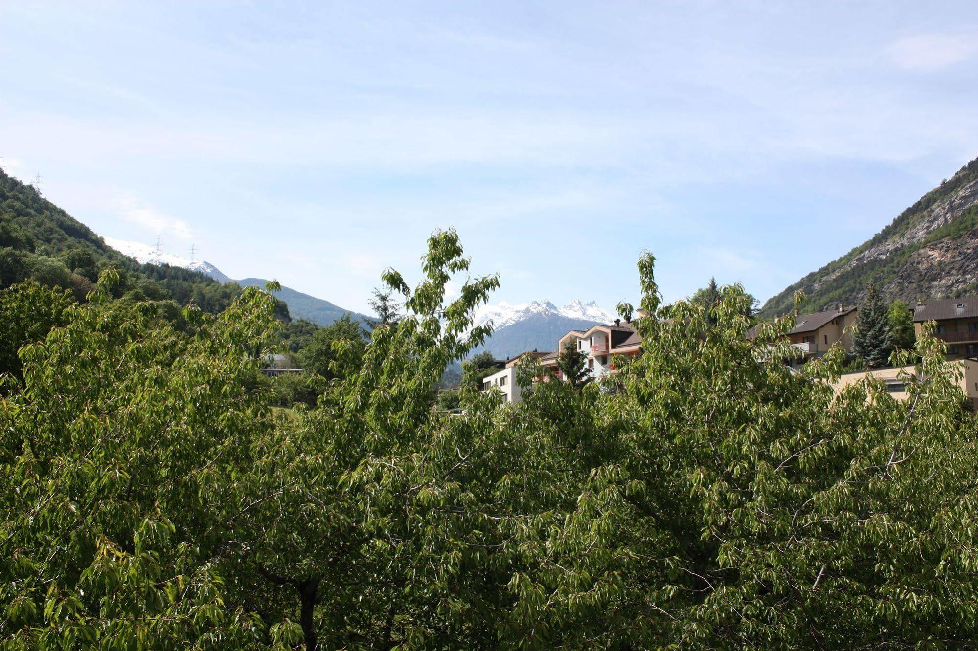 Hotel & Bildungshaus St. Jodern Visp Exteriör bild