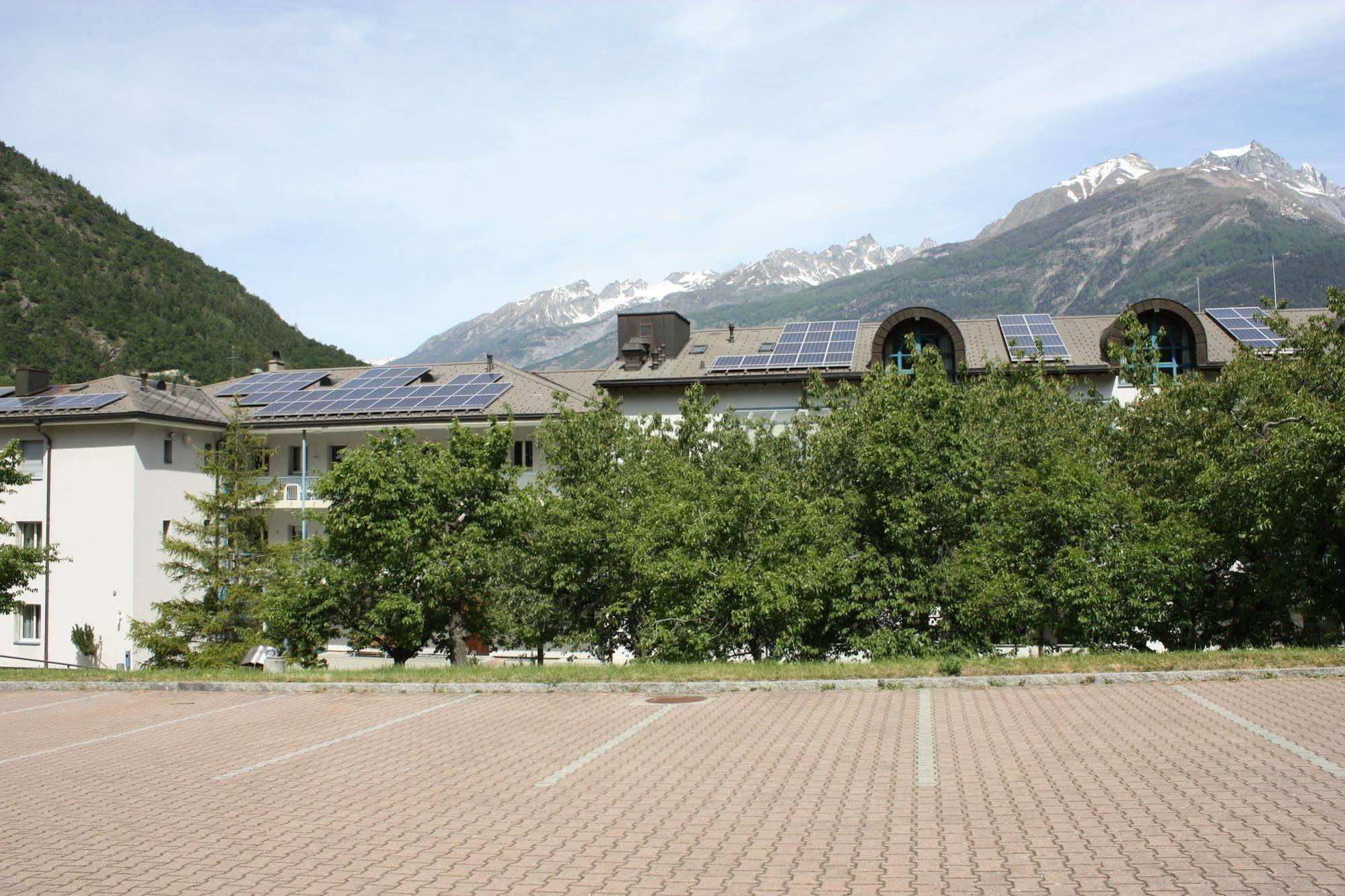 Hotel & Bildungshaus St. Jodern Visp Exteriör bild